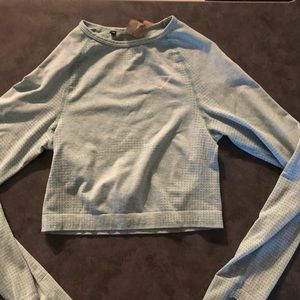 Women’s Gymshark small long sleeve crop